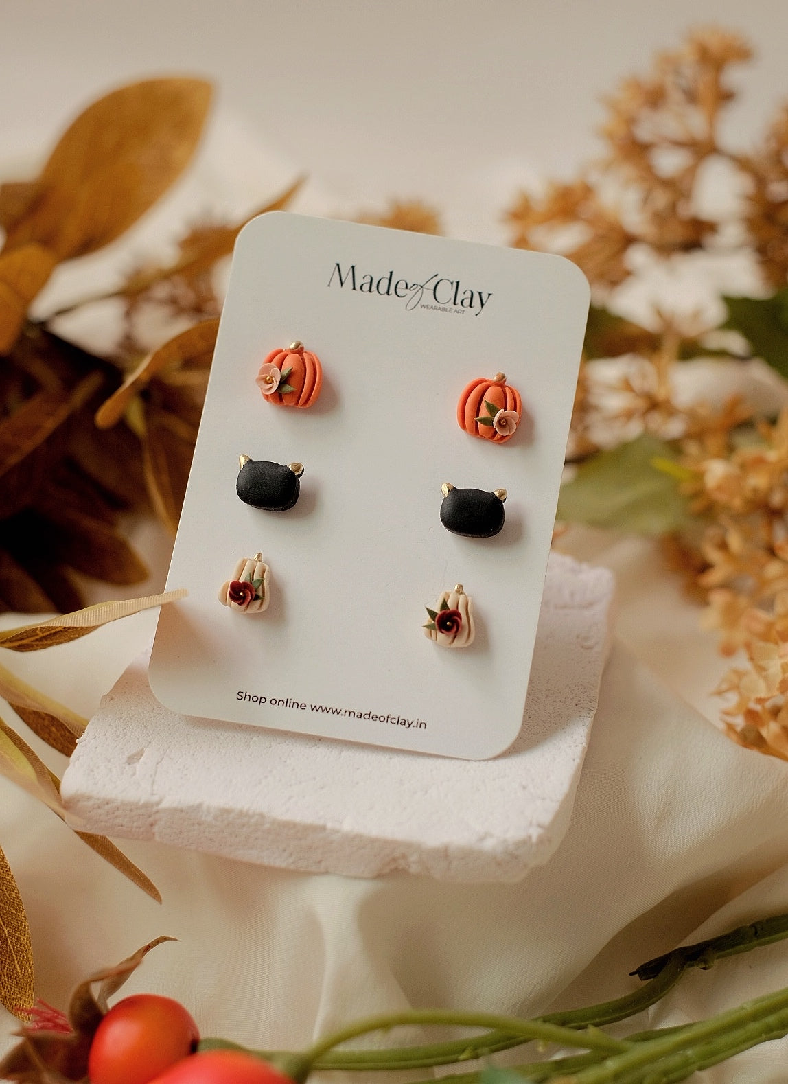Whiskers & Blooms - Floral Pumpkin, Cat, Beige Pumpkin