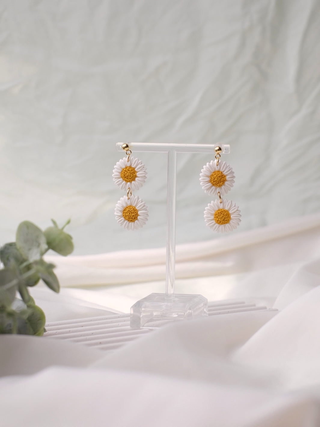 Daisy Dangles (2 tier)