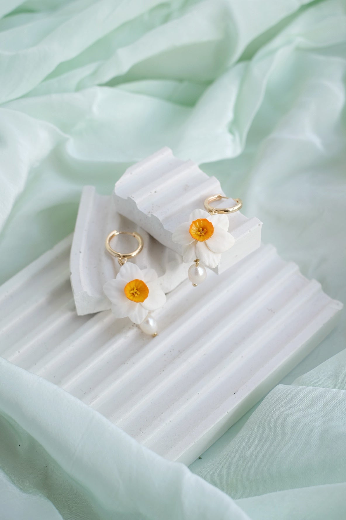 Pearl Narcissus Drops