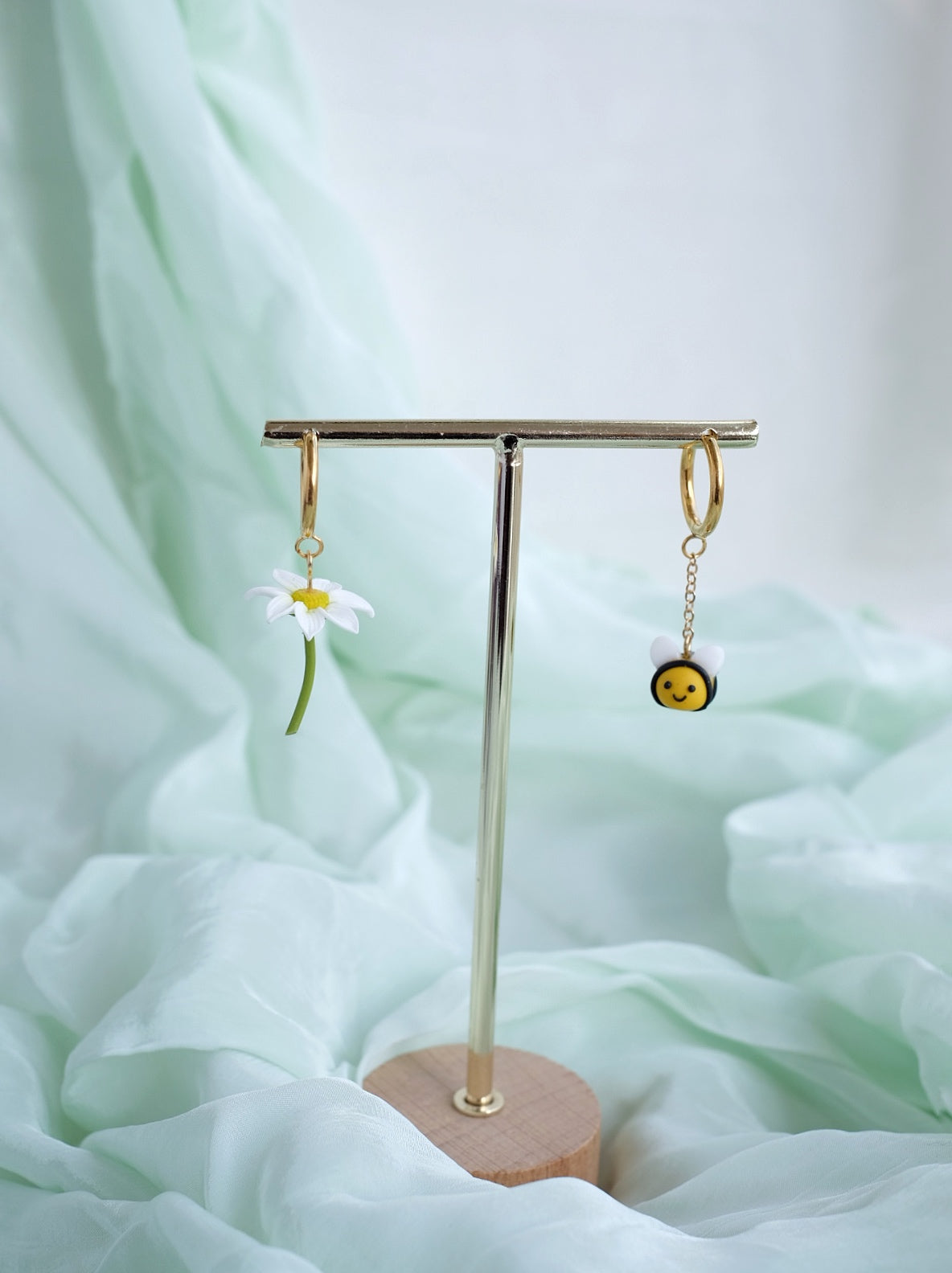 Daisy’s Little Helper Earrings