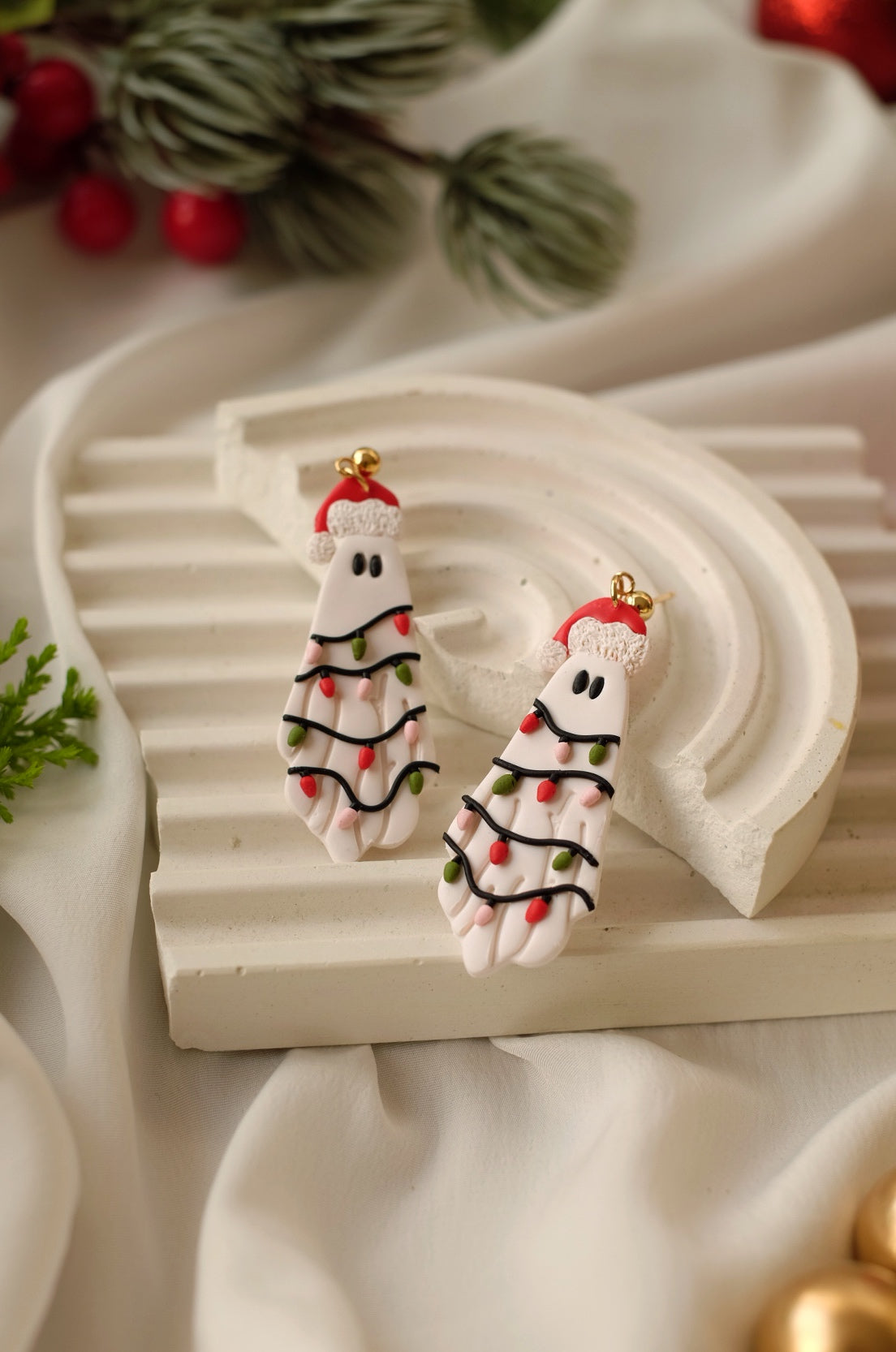 Merry Ghosts Around