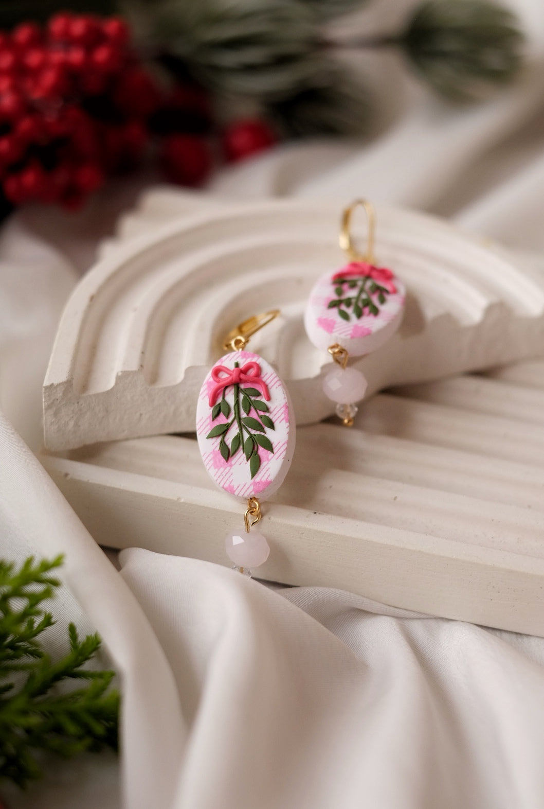 Ribbon and Holly Drops
