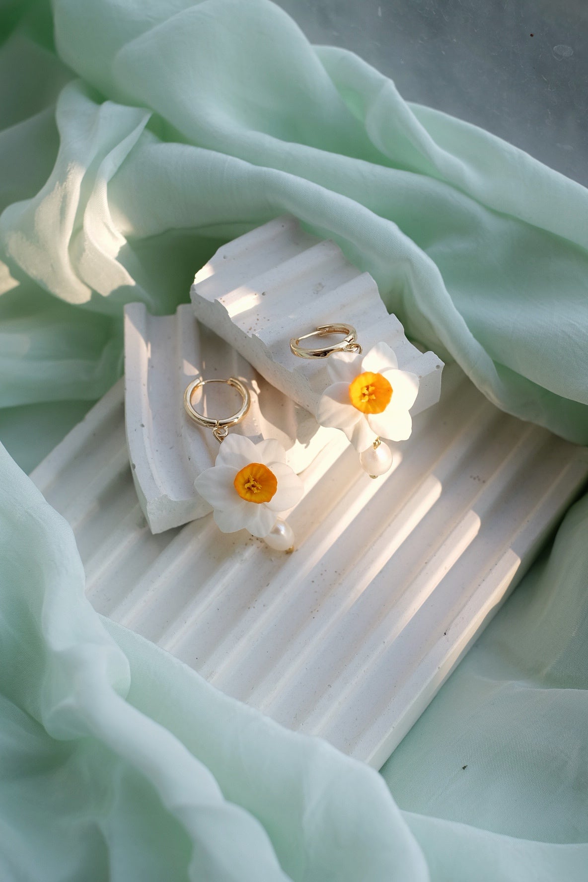 Pearl Narcissus Drops