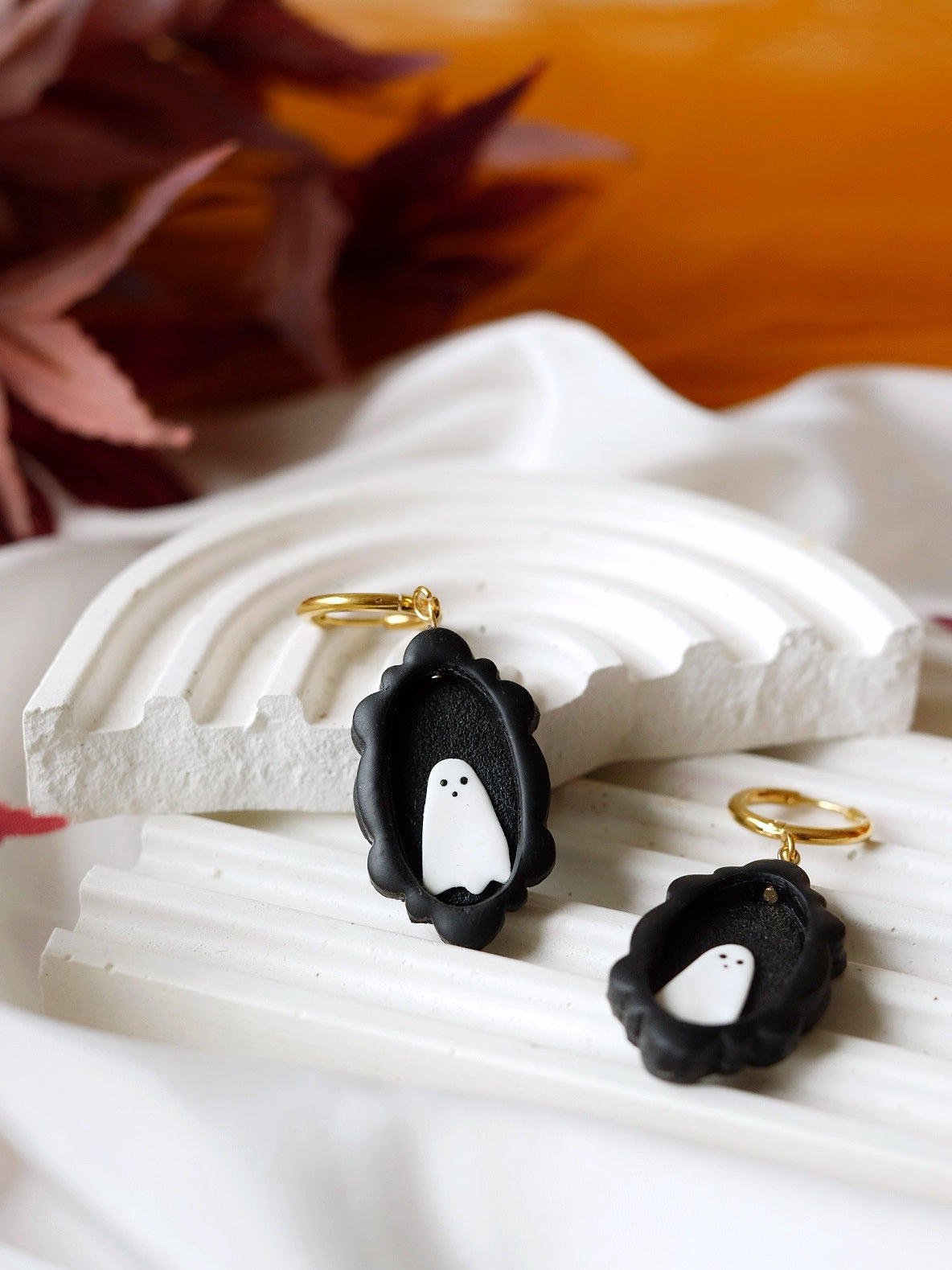 Ghost-in-a-Frame Hoops