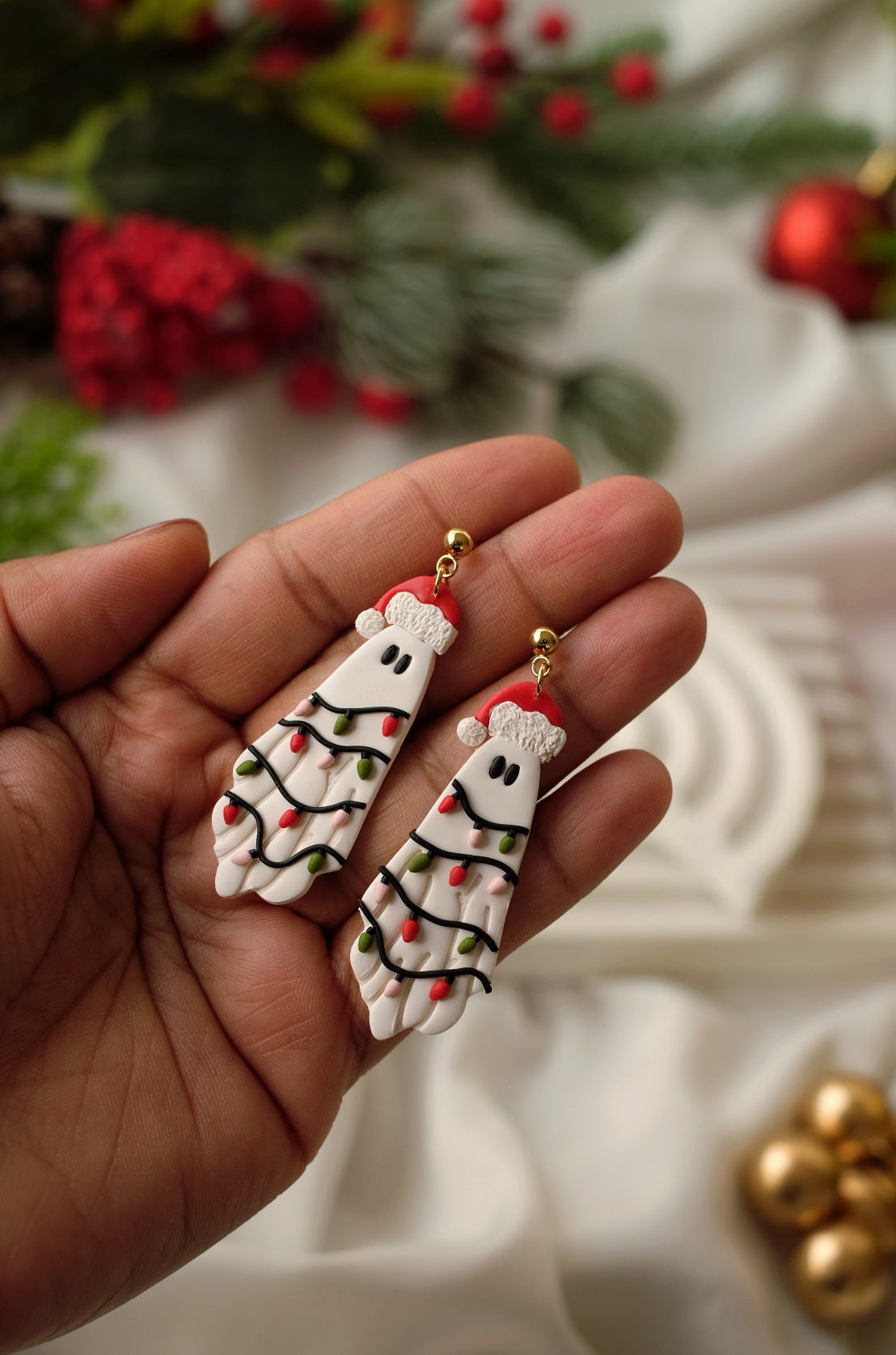 Merry Ghosts Around