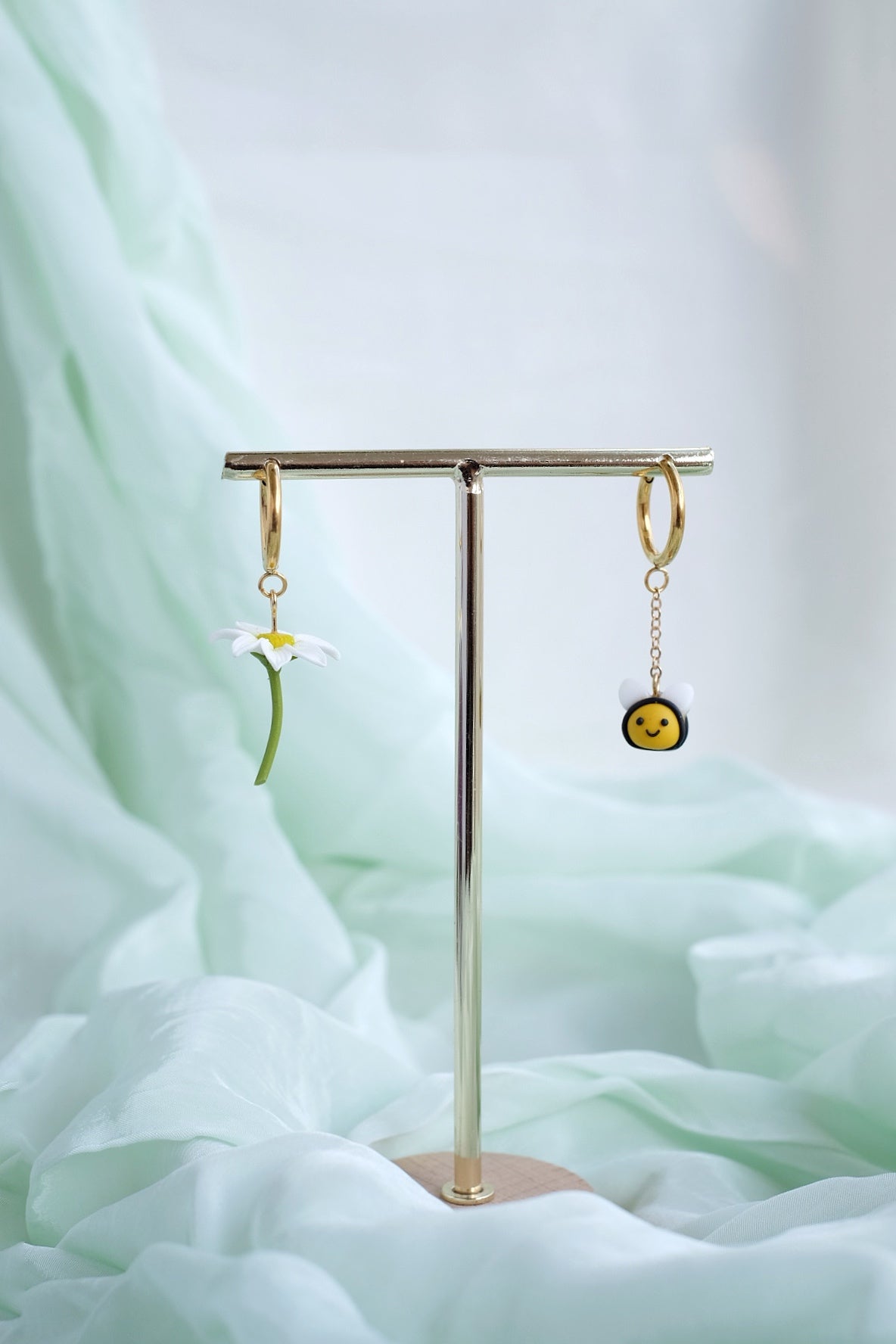 Daisy’s Little Helper Earrings
