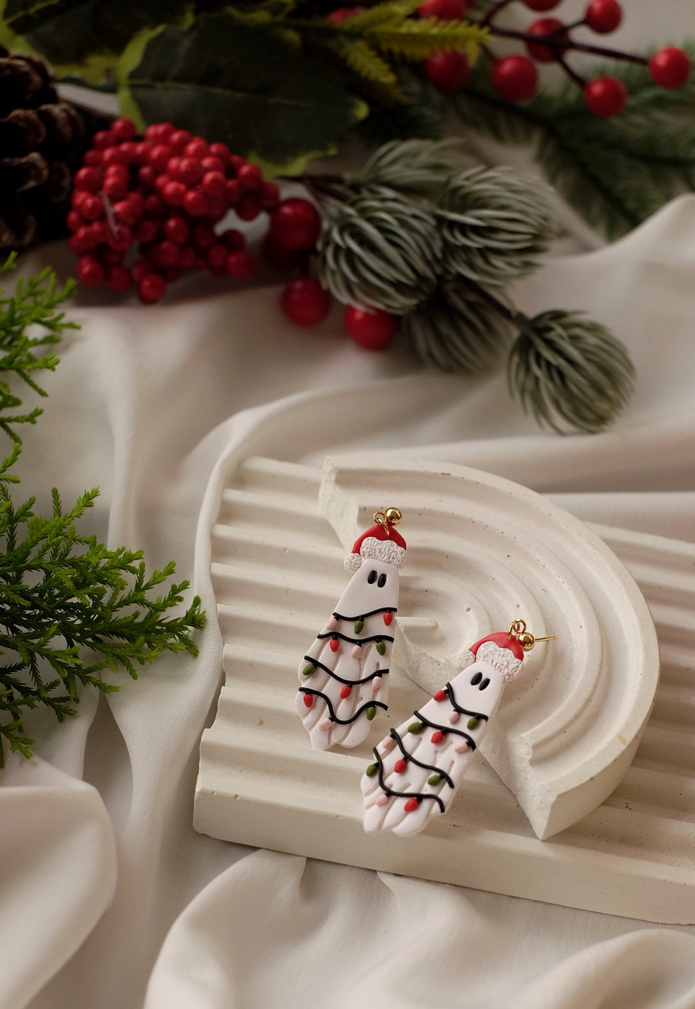 Merry Ghosts Around