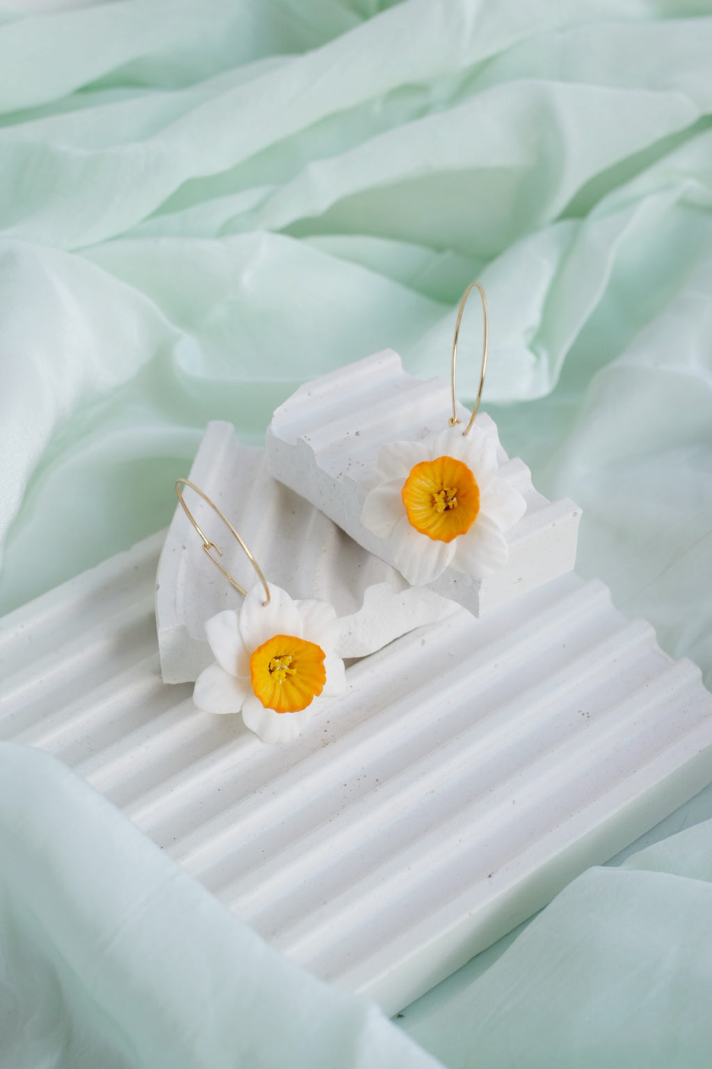 Narcissus Flower Hoops
