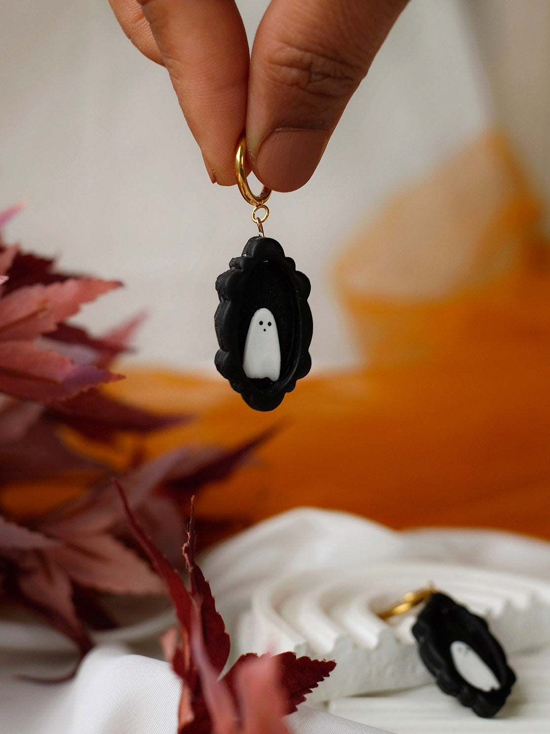 Ghost-in-a-Frame Hoops