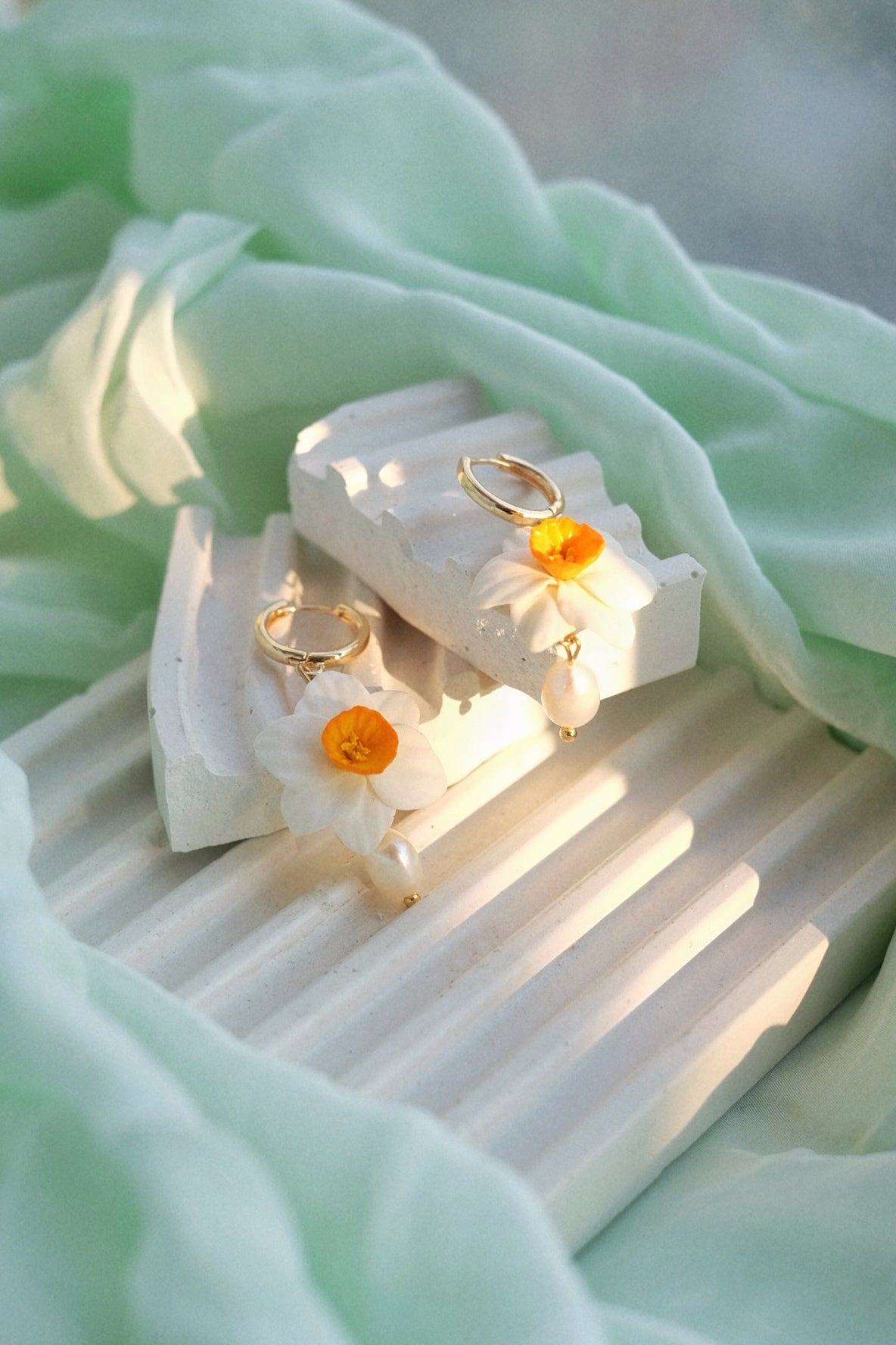 Pearl Narcissus Drops